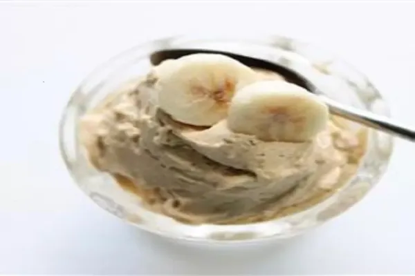 Banana and Peanut Butter 4 Ingredient Ice Cream