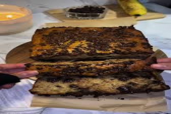 Ashleys Banana Bread with Chocolate Chip Sauce