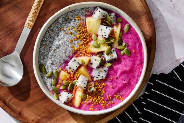 High Fiber Dragon Fruit & Pineapple Smoothie Bowl