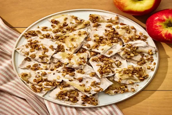 Apple Crumble Yogurt Bark