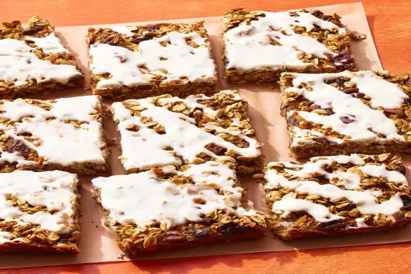 Carrot Cake Oatmeal Bars