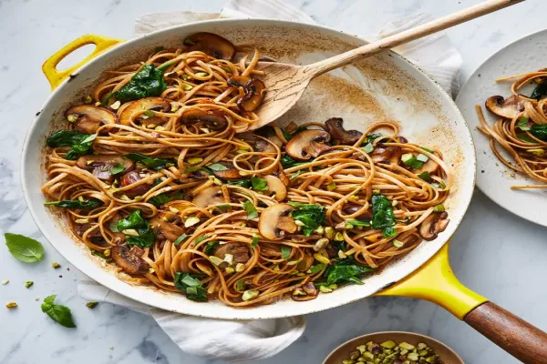 20 Minute Balsamic Mushroom & Spinach Pasta