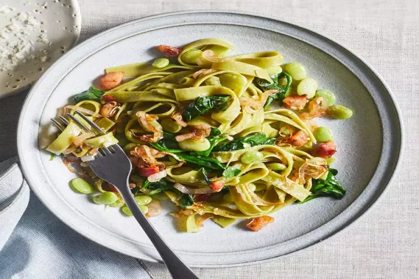 Spinach Lima Bean & Crispy Pancetta Pasta