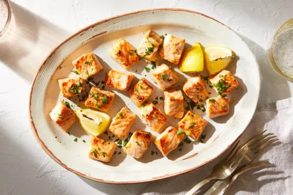 Lemon Garlic Salmon Bite