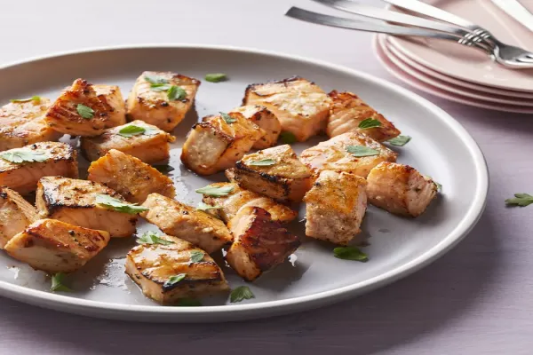 Garlic Butter Salmon Bite