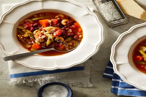 Slow Cooker Vegetable Minestrone Soup