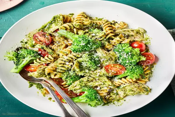 Turkey Pesto & Broccoli Pasta