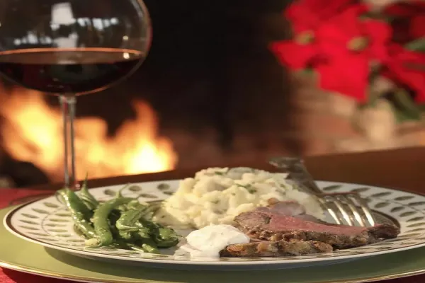 Horseradish Crusted Beef Tenderloin