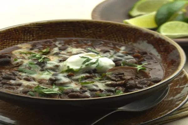Slow Cooker Black Bean Mushroom Chili