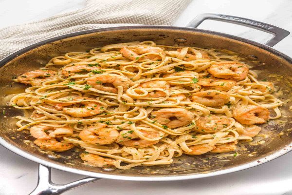 Creamy Garlic Butter Shrimp Pasta