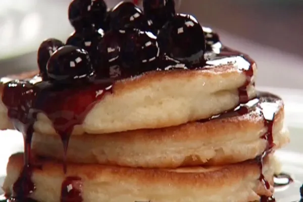 Cakey Buttermilk Pancakes