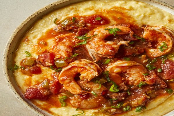 Cheesy Shrimp and Grits