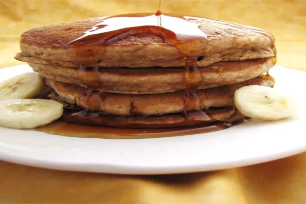 Whole Wheat Oatmeal and Banana Pancakes