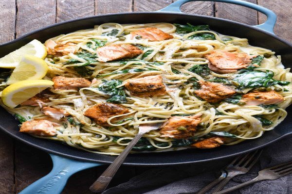 Salmon and Spinach Fettuccine