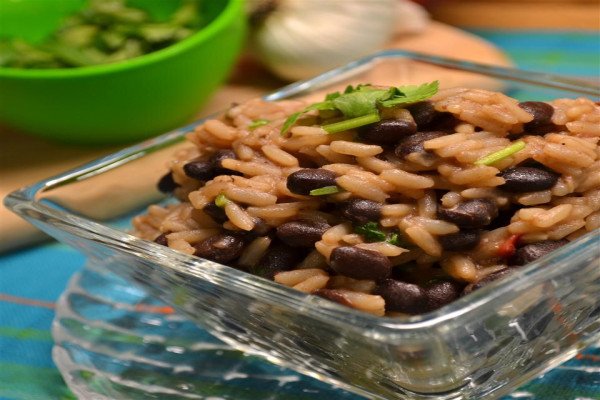Quick Black Beans and Rice