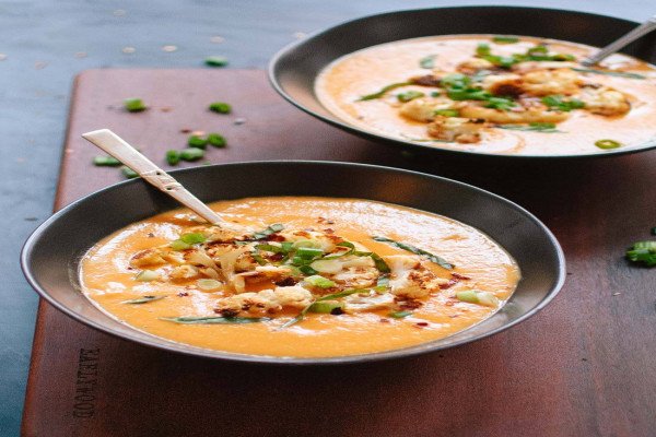 Easy Curried Cauliflower Soup