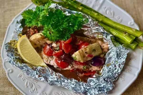 Mediterranean Salmon Baked in Foil