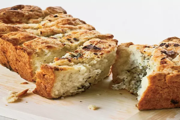Pull Apart Cheesy Onion Biscuit Bread