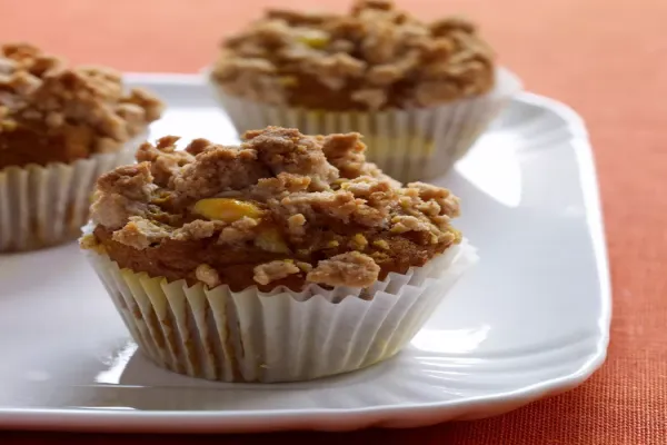 Pumpkin Muffins with Crumb Topping