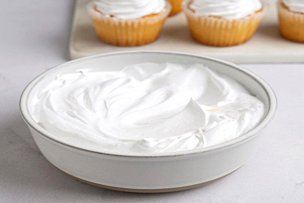 Fluffy White Frosting