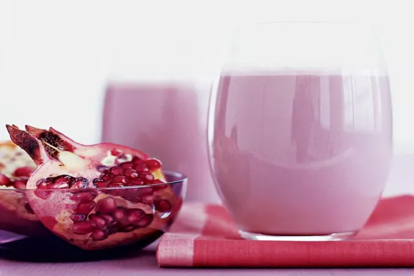 Pomegranate Banana Smoothie